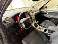 Usata Ford S-MAX Titanium 140 CV (102 kW) 2006 Grigio Monovolume