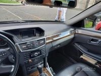 Usata Mercedes E200 136 CV (100 kW) 2010 Nero Berlina