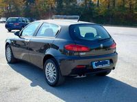 Usata Alfa Romeo 147 Distinctive 120 CV (88 kW) 2006 Nero Utilitaria