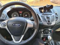 Usata Ford Fiesta 82 CV (60 kW) 2009 Argento Berlina