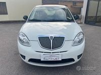 Usata Lancia Ypsilon 69 CV (50 kW) 2010 Bianco Utilitaria
