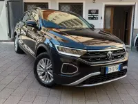 Usata VW T-Roc Life 150 CV (110 kW) 2023 Nero SUV