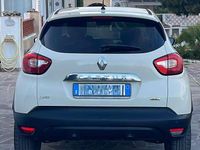Usata Renault Captur Intens 90 CV (66 kW) 2017 Beige SUV