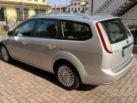 Usata Ford Focus 141 CV (103 kW) 2009 Grigio Station wagon