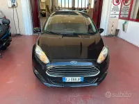 Usata Ford Fiesta 70 CV (51 kW) 2011 Bluazzurro Berlina