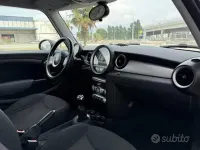 Usata Mini Cooper 75 CV (55 kW) 2009 Bianco Utilitaria