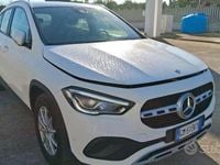 Usata Mercedes GLA180 Business 116 CV (85 kW) 2022 Bianco polare pastello SUV