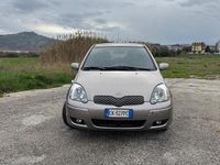 Second-hand Toyota Yaris 87 CP (63 kW) 2003 Gri Hatchback