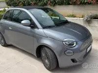 Usata Fiat 500e Icon 42 kW (58 CV) 2022 Grigio Cabrio