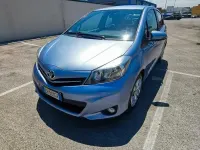 Usata Toyota Yaris Lounge 69 CV (50 kW) 2013 Bluazzurro Utilitaria