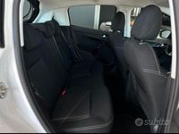 Usata Peugeot 208 68 CV (50 kW) 2015 Bianco Utilitaria