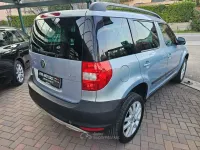 Usata Skoda Yeti Experience 105 CV (77 kW) 2010 Grigio metallizzato SUV