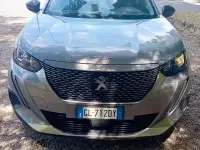 Usata Peugeot 2008 Allure 56 kW (77 CV) 2022 Grigio SUV