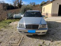 Usata Mercedes C220 125 CV (91 kW) 1998 Grigio Berlina
