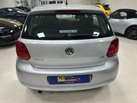 Usata VW Polo Comfortline 85 CV (62 kW) 2013 Argento Berlina