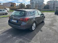 Usata Opel Astra Cosmo 110 CV (80 kW) 2011 Grigio Station wagon