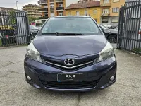Occasion Toyota Yaris Lounge 90 ch (66 kW) 2011 Violet Citadine