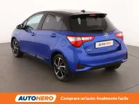 Usata Toyota Yaris Hybrid Lounge 101 CV (74 kW) 2020 Blu/azzurro Berlina
