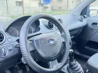 Usata Ford Fiesta 75 CV (55 kW) 2004 Argento Utilitaria