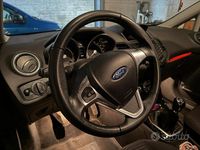 Usata Ford Fiesta 95 CV (69 kW) 2014 Grigio Utilitaria
