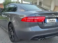 Usata Jaguar XE R-Sport 179 CV (131 kW) 2019 Grigio Berlina