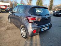 Usata Hyundai i10 67 CV (49 kW) 2019 Gray Utilitaria