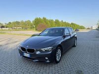 Usata BMW 318 Luxury Line 143 CV (105 kW) 2014 Grigio Station wagon