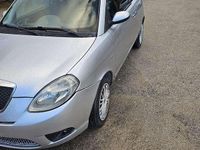 Usata Lancia Ypsilon 69 CV (50 kW) 2011 Argento Utilitaria