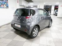 Usata Toyota iQ 68 CV (50 kW) 2010 Grigio Utilitaria