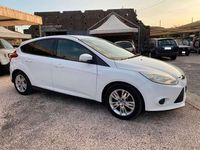 Usata Ford Focus Titanium 95 CV (69 kW) 2011 Bianco Berlina