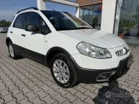 Usata Fiat Sedici 120 CV (88 kW) 2011 Bianco SUV