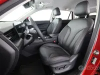 Usata MG HS Luxury 170 CV (125 kW) 2025 Diamond red SUV