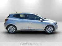Usata Renault Clio V Intens 140 CV (102 kW) 2023 Grigio Berlina