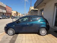 Usata Lancia Ypsilon Platinum 69 CV (50 kW) 2017 Blu Utilitaria