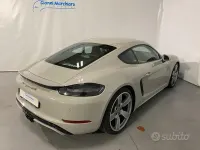Usata Porsche 718 364 CV (267 kW) 2018 Grigio Coupé