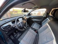 Usata Citroën C4 Shine 102 CV (75 kW) 2018 Verde SUV