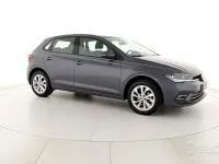 Usata VW Polo Style 95 CV (69 kW) 2024 Grigio Utilitaria