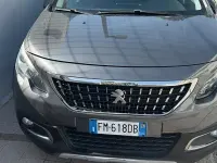 Usata Peugeot 2008 Allure 99 CV (72 kW) 2017 Grigio SUV