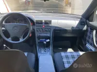 Usata Mercedes C220 150 CV (110 kW) 1996 Nero Station wagon