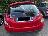 Usata Lancia Ypsilon Silver 69 CV (50 kW) 2023 Rosso Utilitaria