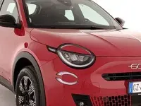 Nuova Fiat 600 Pop 110 CV (80 kW) 2025 Blu SUV