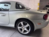 Usata Mazda MX5 110 CV (80 kW) 2003 Argento Cabrio