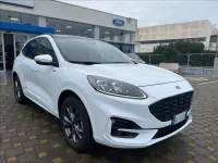 Usata Ford Kuga ST-Line X 224 CV (164 kW) 2023 Bianco pastello SUV