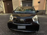 Usata Toyota iQ 68 CV (50 kW) 2010 Nero Utilitaria
