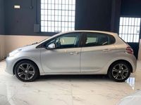 Usata Peugeot 208 Allure 68 CV (50 kW) 2014 Argento Utilitaria