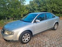 Begagnad Audi A4 130 HK (95 kW) 2001 Grå Sedan