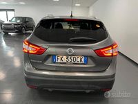 Usata Nissan Qashqai N-Connecta 110 CV (80 kW) 2017 Grigio SUV
