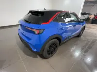 Usata Opel Mokka GS Line 130 CV (95 kW) 2023 Voltaic blue / tetto nero SUV