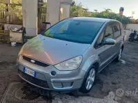 Usata Ford S-MAX Titanium 140 CV (102 kW) 2008 Grigio Monovolume