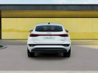 Nuova Audi Q6 Sportback e-tron Advanced 350 kW (476 CV) 2026 Bianco ghiacciaio metallizzato SUV